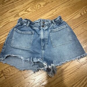 Hollister Ruched Ultra High Rise Mom Shorts